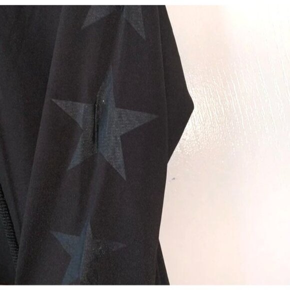 Black Hooded Long Sleeve Shirt M Made In China Polyester Spandex Blend - Picture 8 of 12